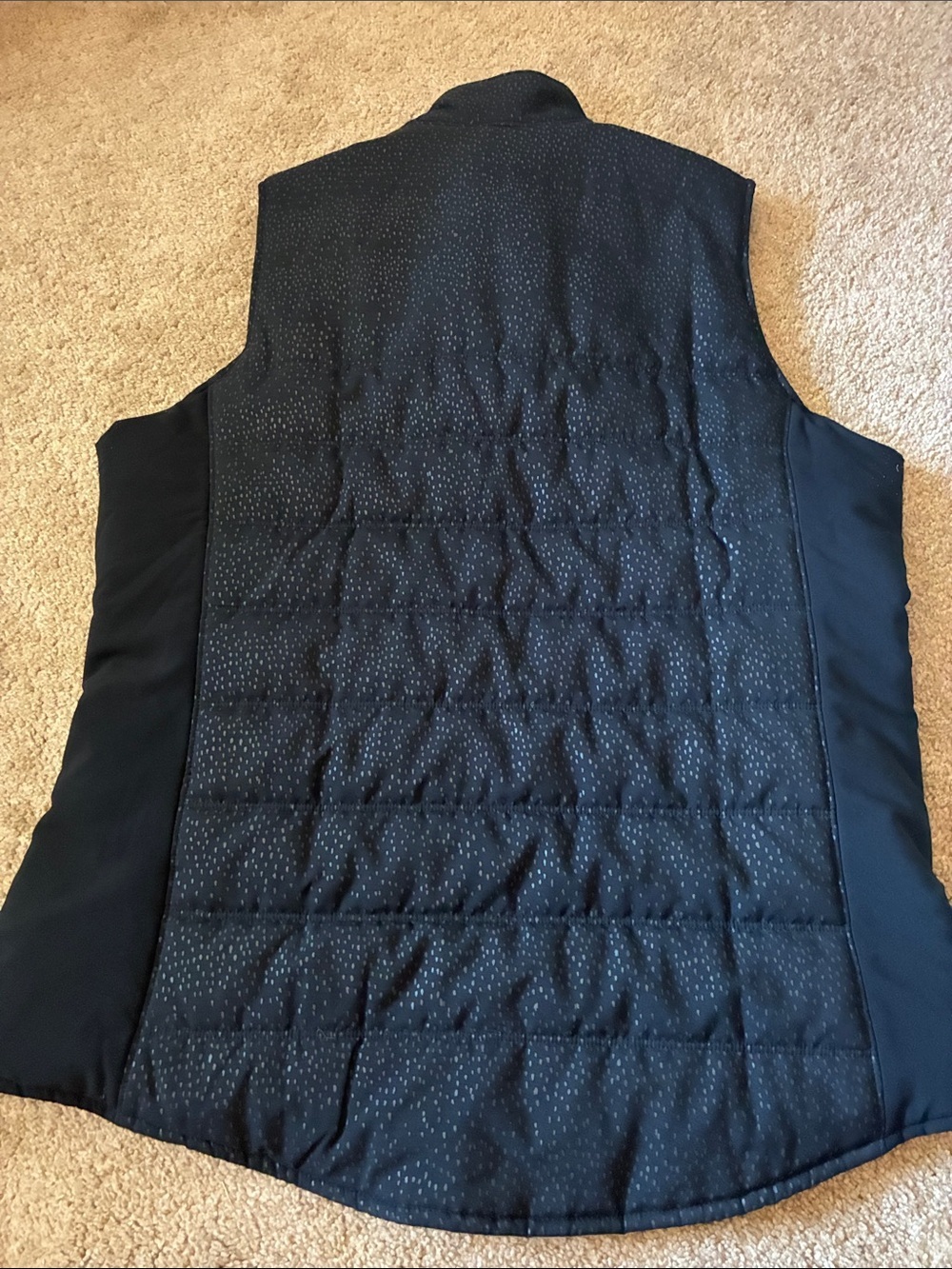 Women's Black Quilted Reversible Performance Vest - Lightweight Layer size large - Picture 6 of 9